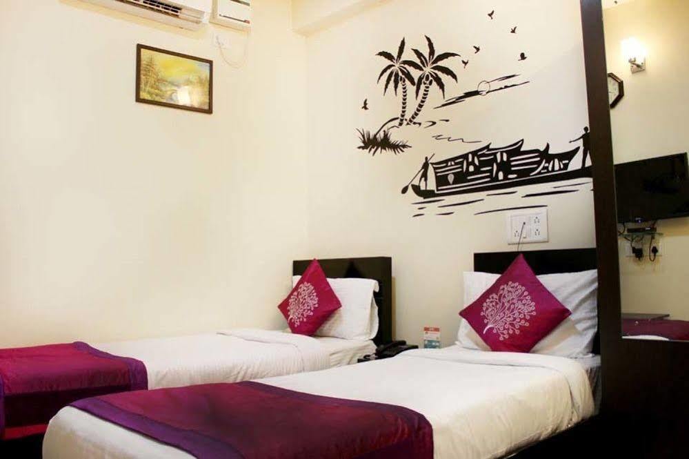 Itsy By Treebo - Palm Emirates Hotel Bangalore Eksteriør billede